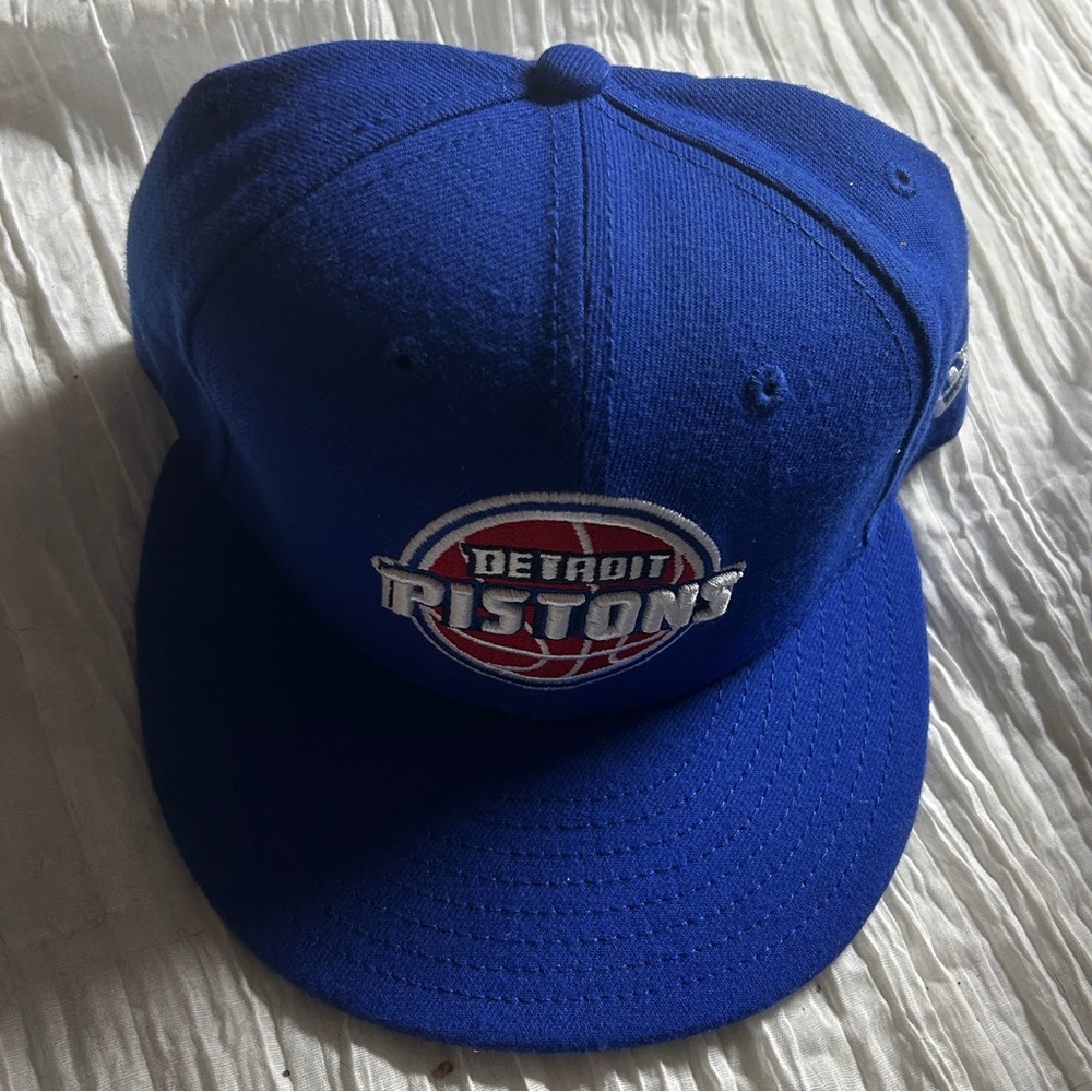 New Era 9fifty Detroit Pistons snapback Hat (retro)